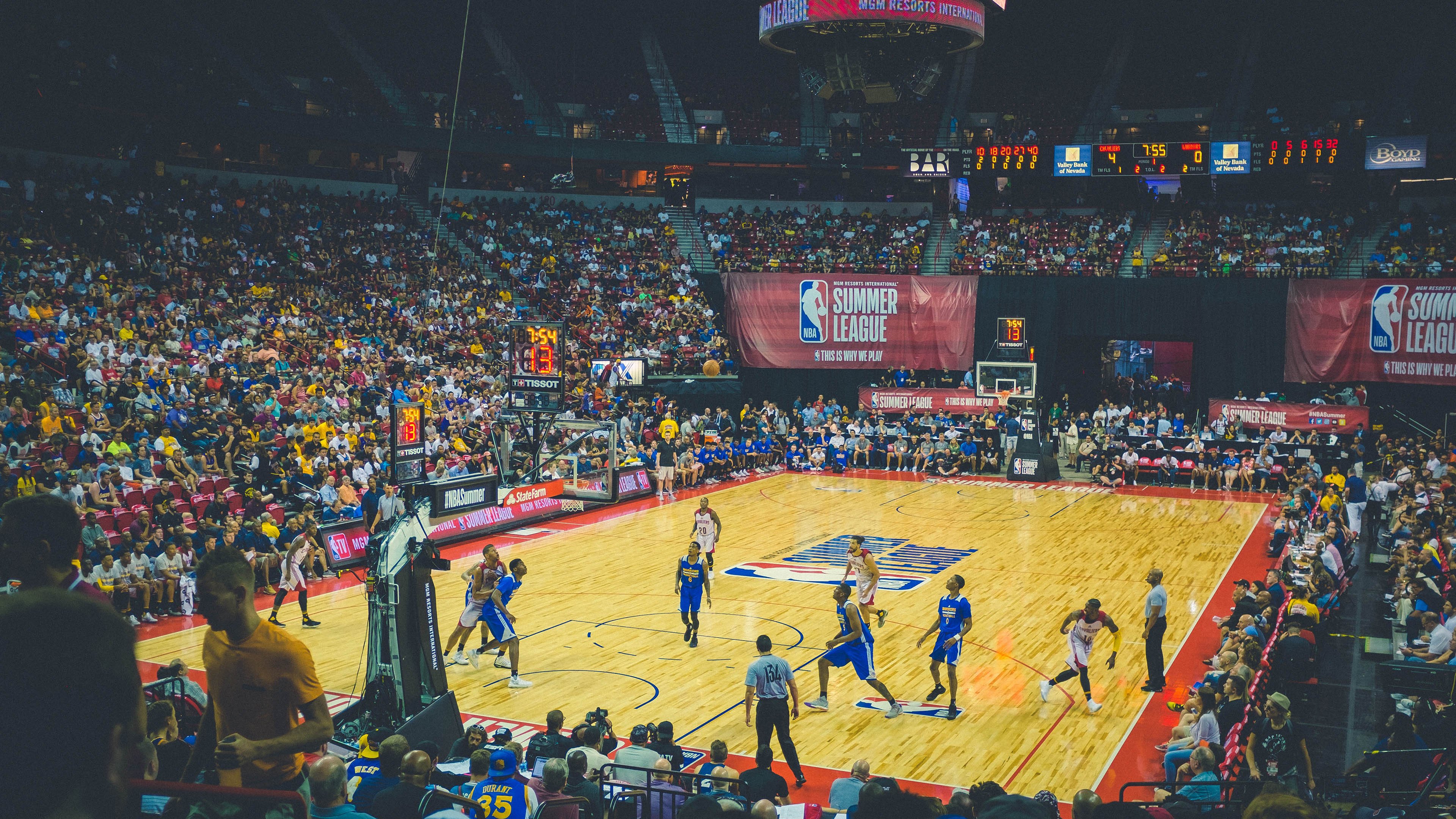 博卡中场失控，拜仁占据主导，博卡的主场名称是什么